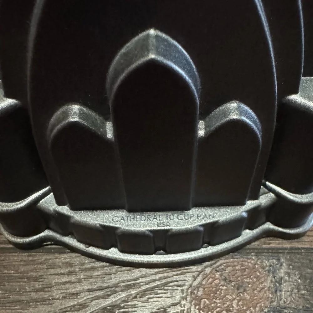 Nordic Ware 10 Cup Cathedral Bundt Pan - Picture 7 of 9